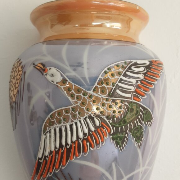 Vintage 8" Cone Shaped Lusterware Wall Pocket. Bird. Made in Japan - Picture 3 of 6